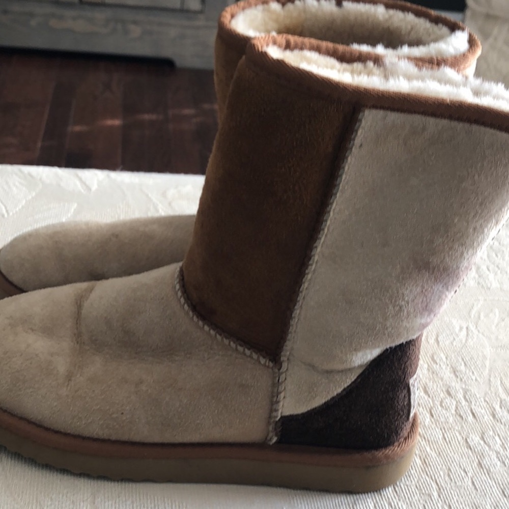 Limited edition neutral multicolored UGGs